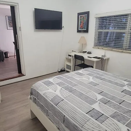 Private Guest House In The Heart Of Miami! Surrounded By Miami'S Hot Spots! Exterior photo